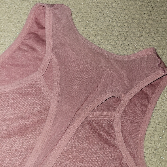 Dusty Rose Detailed Seamless Yoga Set - Picture 4 of 12